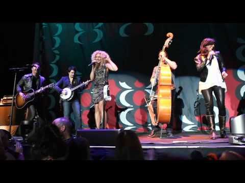 Little Big Town – Born This Way – LIVE